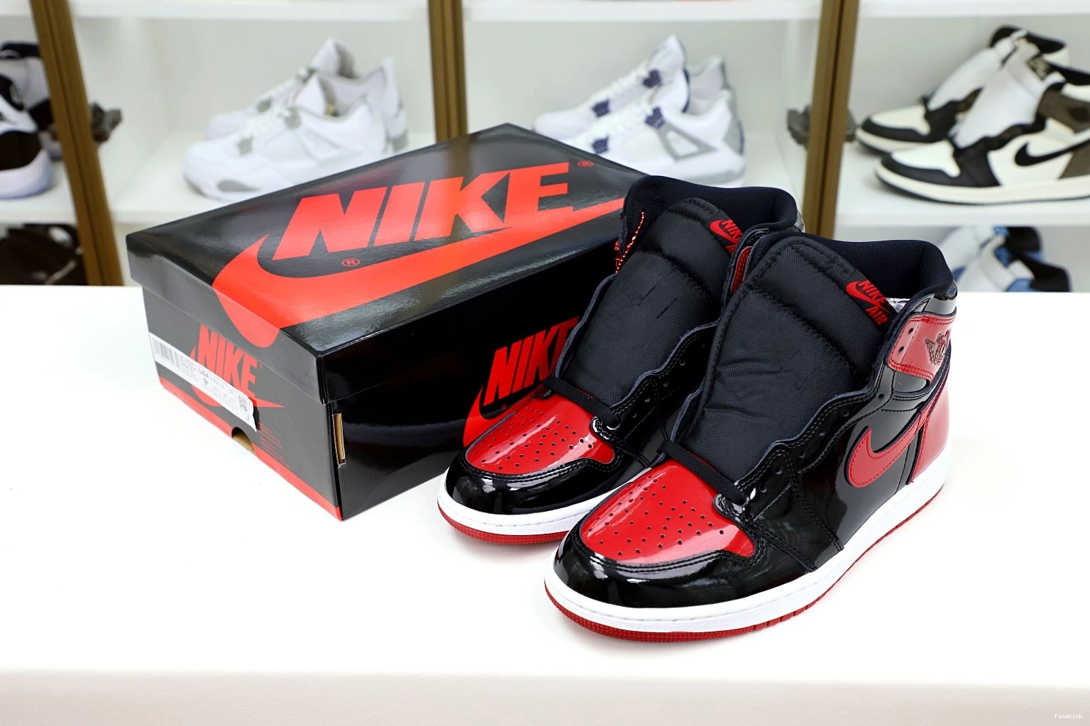 1 AIR HIGH PATENT BRED OG JORDAN 0303